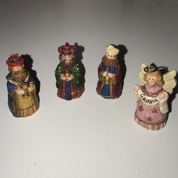 NWOT 11 Pieces Nativity Set - Picture 4 of 16